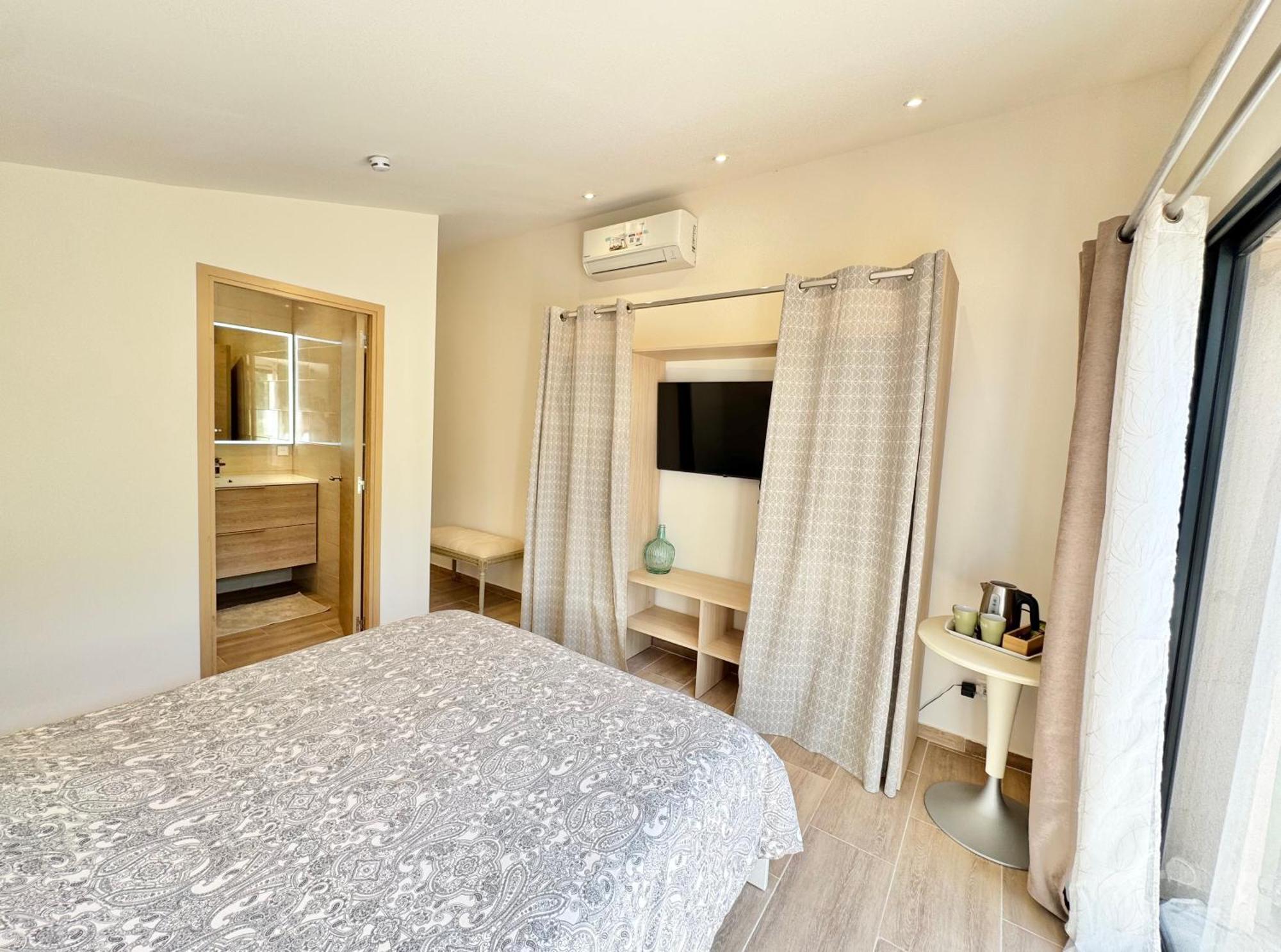 Villa La Source 83 - Room Close To St Tropez Коголен Екстериор снимка